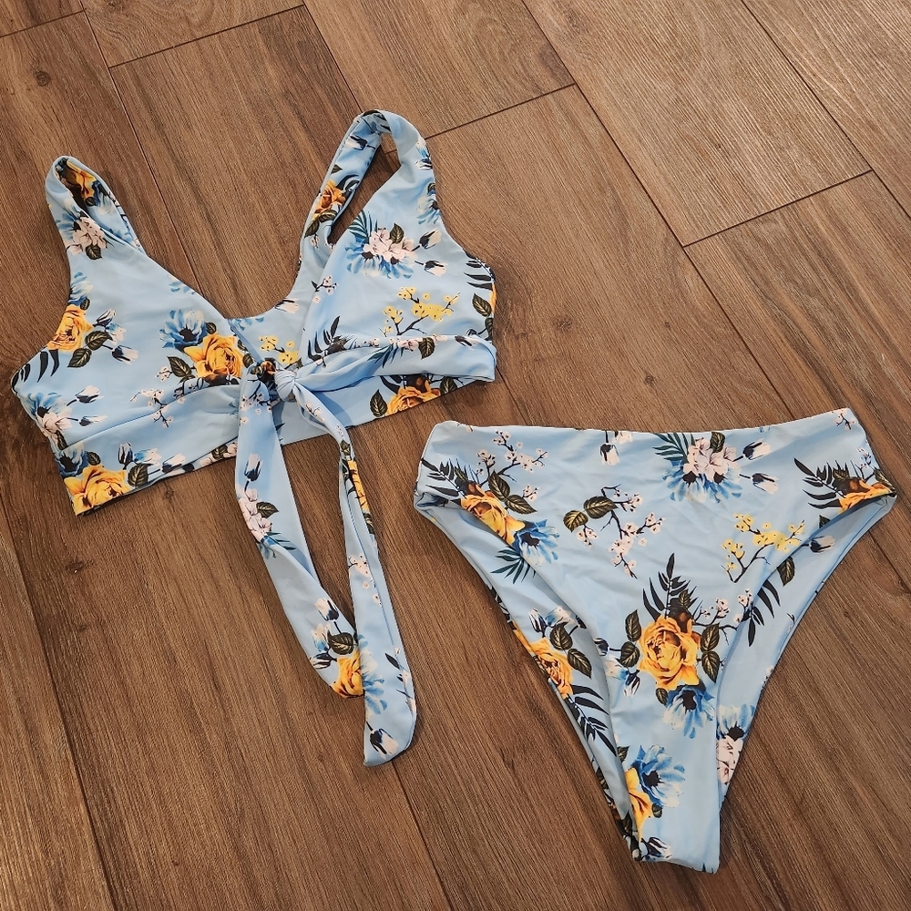 Light Blue‎ Floral Bikini